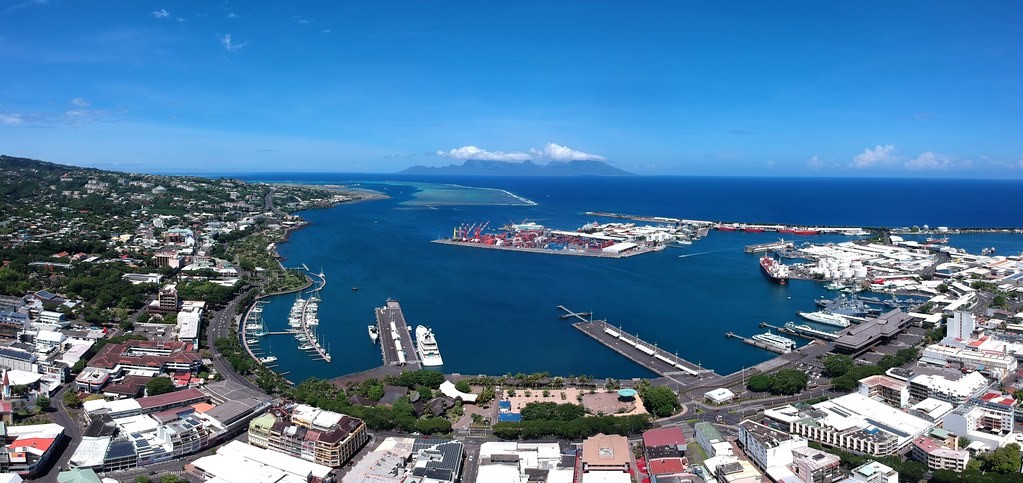 Zone portuaire de Papeete