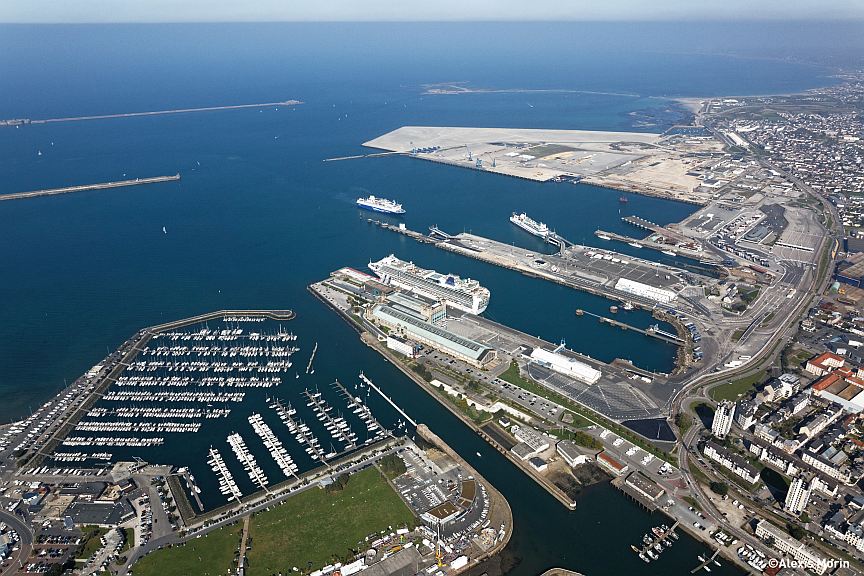 photo aérienne du port de Cherbourg ©Alexis Morin