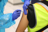 Vaccinating against the Covid-19 in the ports of Chile, Singapore, and Portugal