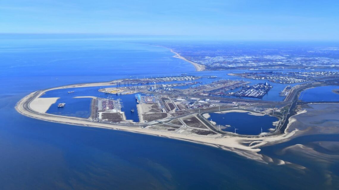 Aerial photo Maasvlakte, Danny Cornelissen. Provided by the Port of Rotterdam.