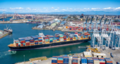 Impuesto a las emisiones de carbono en el transporte marítimo: ¿qué implicaciones tiene para las ciudades portuarias?