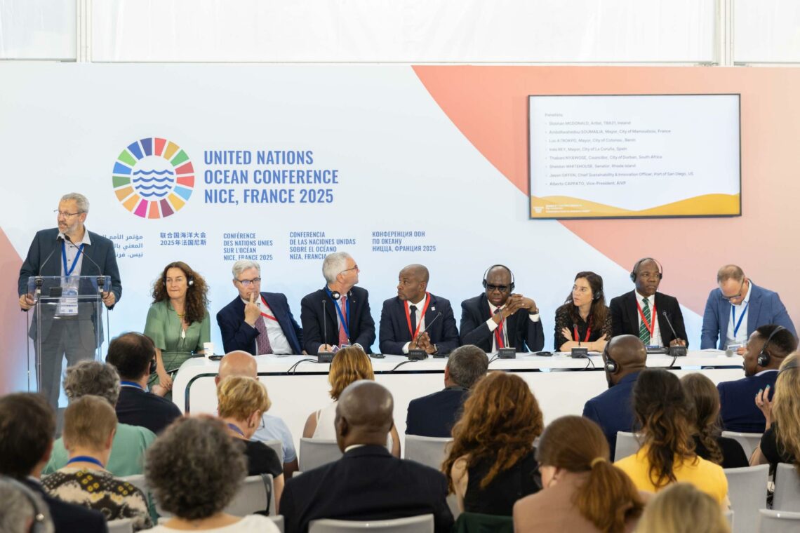 Participants gather for Thematic Session 5: Ports, Cities and Regions: United for a Resilient Future